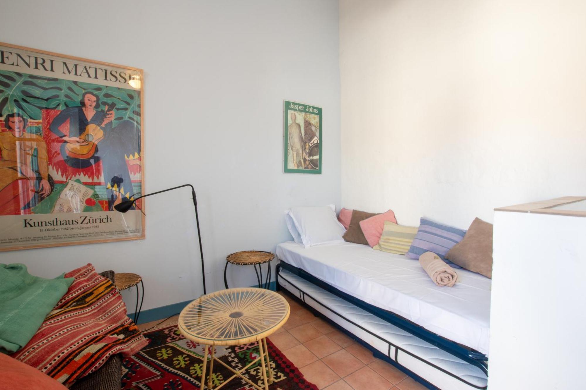 La maison de l'écrivain vacances-arles camargue Extérieur photo